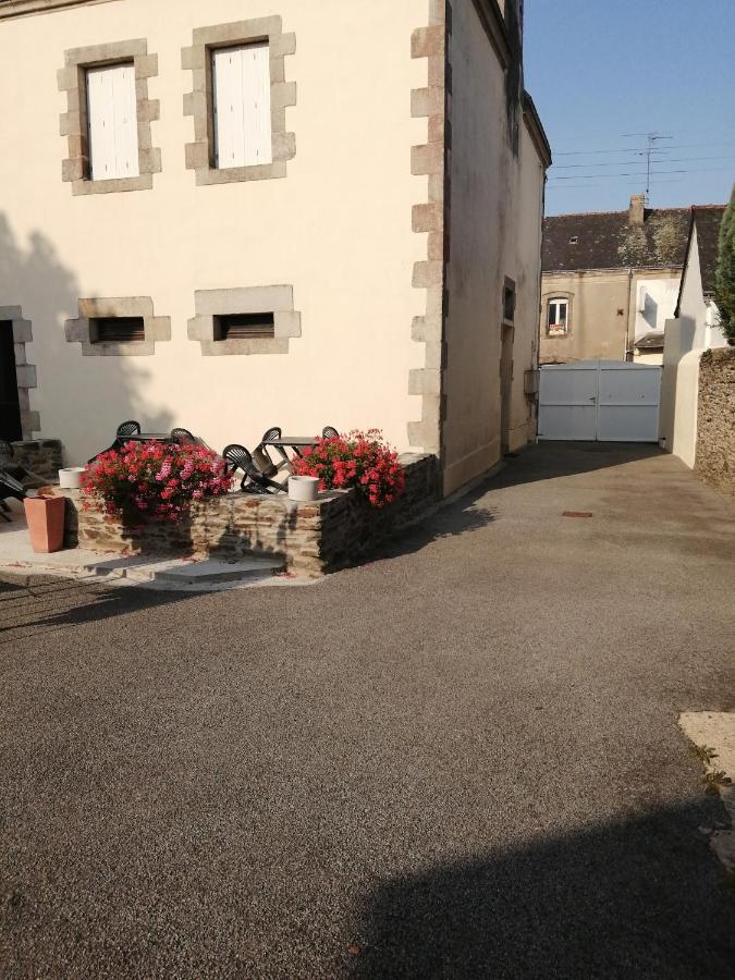 Le Casse Noisettes Hotel Gourin Exterior photo