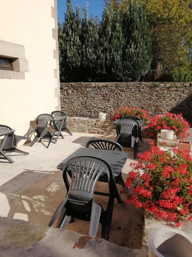Le Casse Noisettes Hotel Gourin Exterior photo
